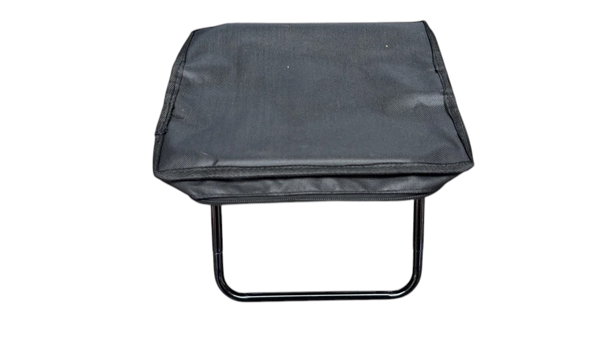 Banquito plegable de hierro con funda