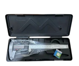 Calibre digital de acero con estuche